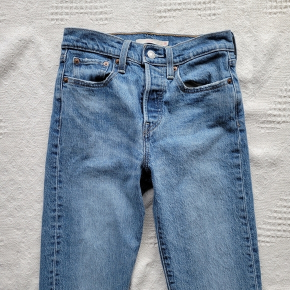 Levi's Wedgie High Waisted Button Fly Casual Denim Jean - Light-Medium Wash - Picture 5 of 11
